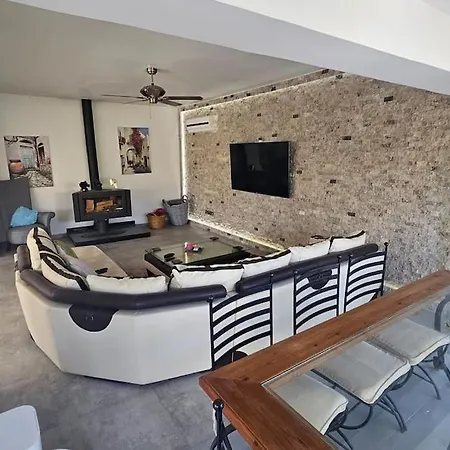 Vakantiehuis Citrus With Outdoor Bar Girne