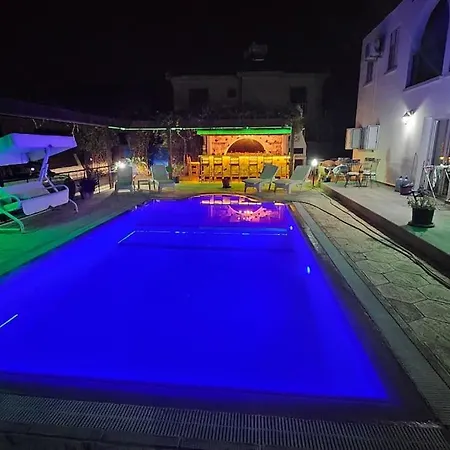 Citrus With Outdoor Bar * Girne